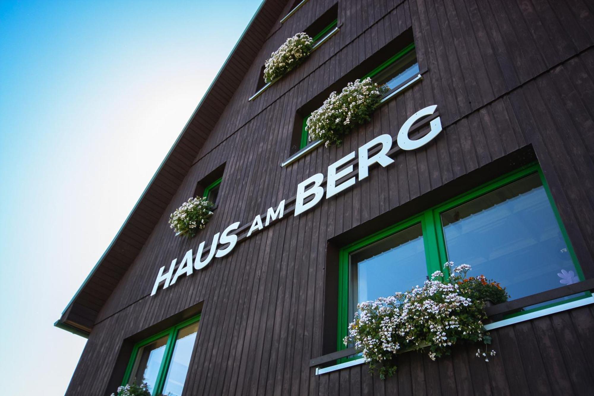 Haus Am Berg - Pension Direkt Am Skihang Oberwiesenthal Eksteriør billede